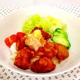 残った鶏の唐揚げで！ごま風味カフェ風鶏唐揚げ丼